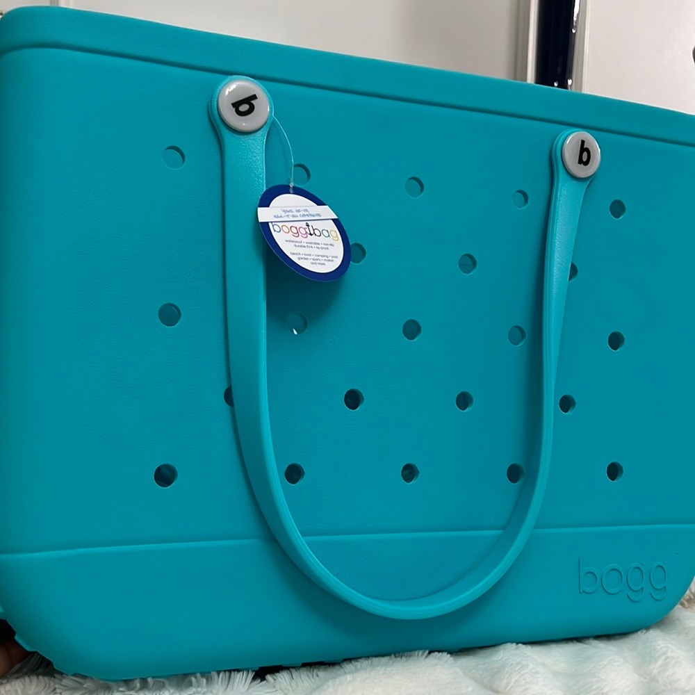 BREAKFAST AT TIFFANY’S BOGG BAG large